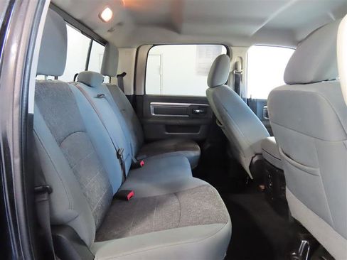 Used 2015 RAM 2500 Big Horn image 32