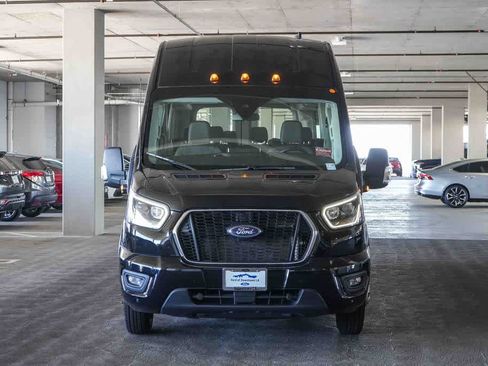 Used 2023 Ford Transit 350 XLT RWD image 2