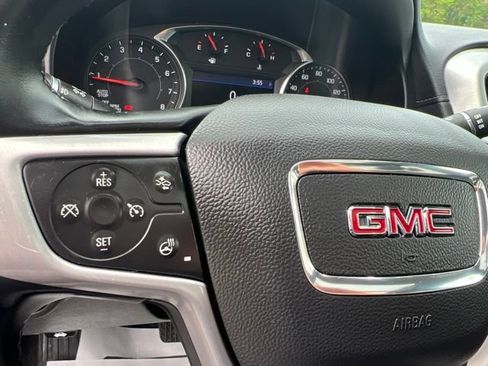 Used 2023 GMC Terrain SLT w/ Tech Package FWD image 26