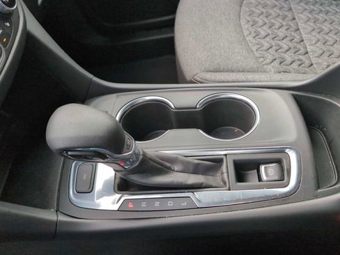 Used 2024 Chevrolet Equinox LT image 15