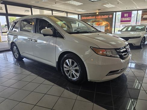 Used 2016 Honda Odyssey EX image 3