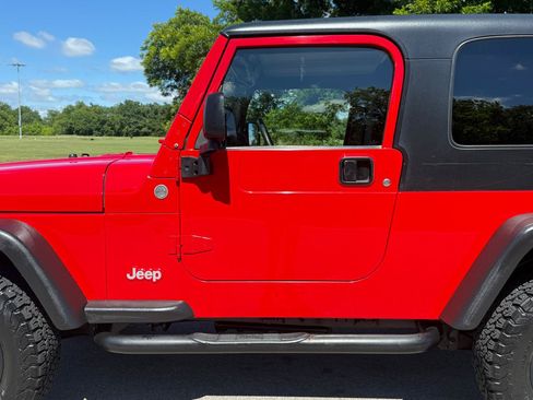 Used 2005 Jeep Wrangler Unlimited AWD/4WD image 37