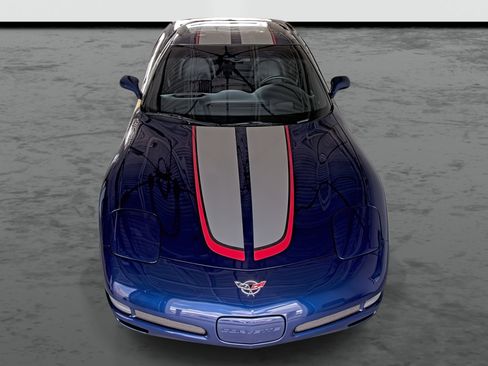 Used 2004 Chevrolet Corvette Z06 w/ Z06 Preferred Equipment Group RWD image 6