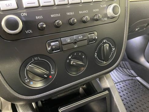 Used 2009 Volkswagen GTI 4-Door FWD image 8