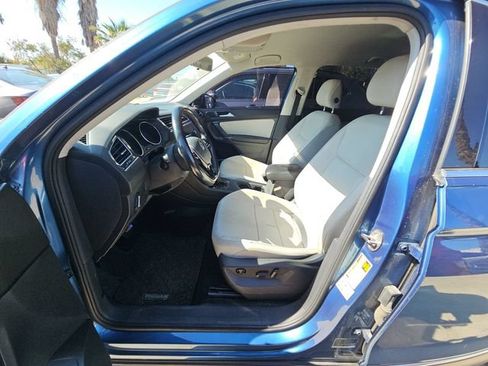 Used 2018 Volkswagen Tiguan SE FWD image 5