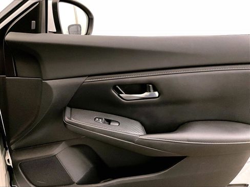 Used 2021 Nissan Sentra SV FWD image 23