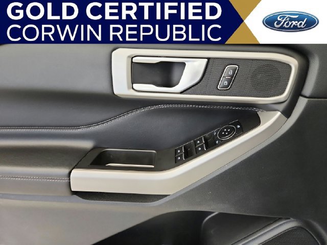 Used 2022 Ford Explorer XLT w/ Equipment Group 202A AWD/4WD image 23