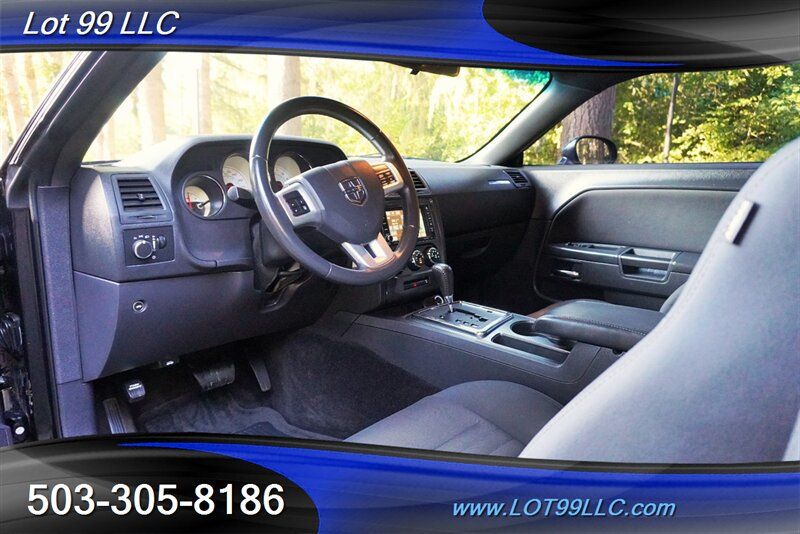 Used 2014 Dodge Challenger SXT RWD image 13