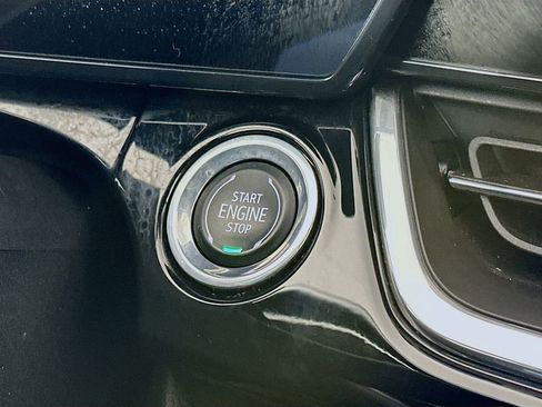 Used 2024 Chevrolet Trax RS image 19