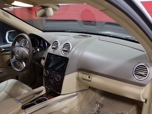 Used 2009 Mercedes-Benz ML 550 4MATIC image 45