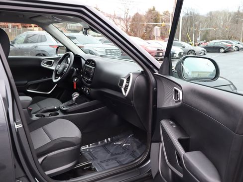 Certified 2023 Kia Soul LX w/ LX Technology Package image 29