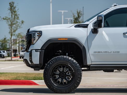 Used 2026 GMC Sierra 2500 Denali Ultimate AWD/4WD image 44