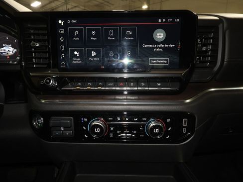 Used 2024 GMC Sierra 1500 SLT w/ SLT Premium Plus Package image 17