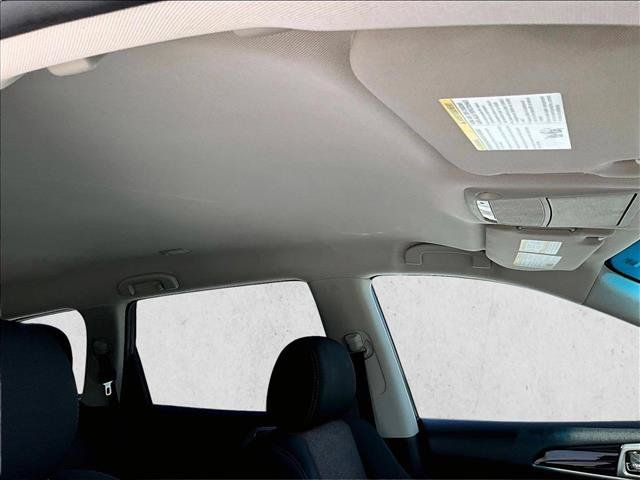 Used 2017 Nissan Pathfinder SV FWD image 17