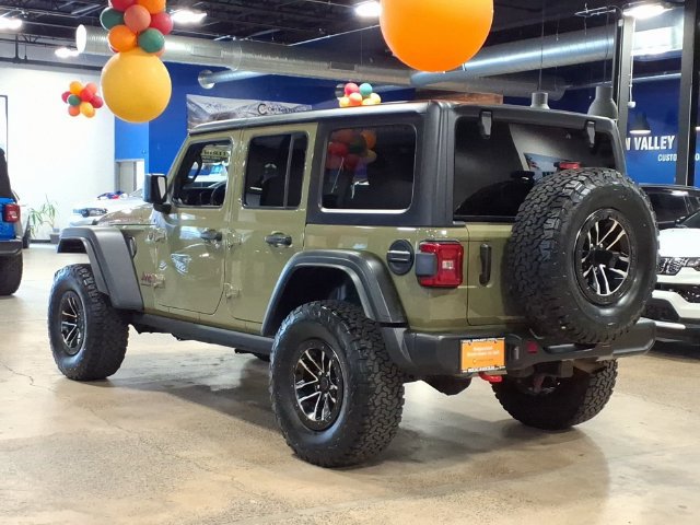 Used 2025 Jeep Wrangler Unlimited Rubicon w/ XTREMEE 35" Tire Package AWD/4WD image 8