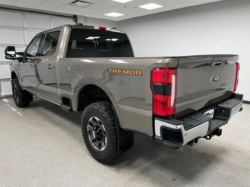 Used 2023 Ford F350 Lariat w/ Lariat Ultimate Package AWD/4WD image 8