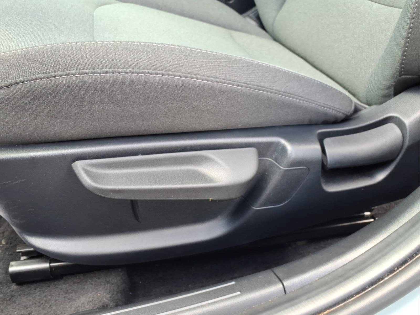 Used 2025 Kia K4 FWD image 25