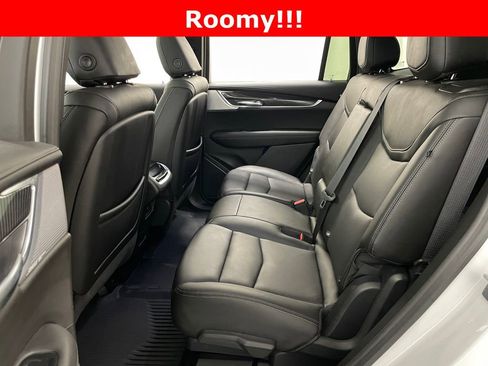Used 2024 Cadillac XT6 Sport image 15