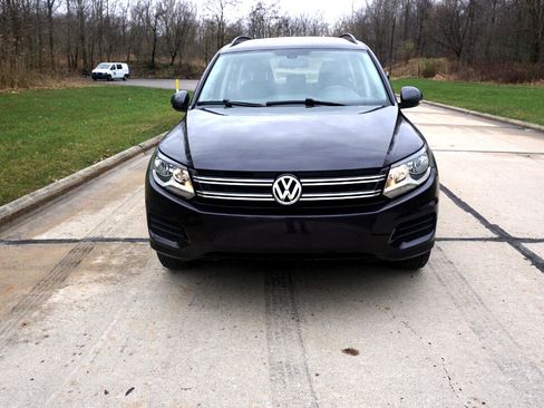 Used 2016 Volkswagen Tiguan S image 5
