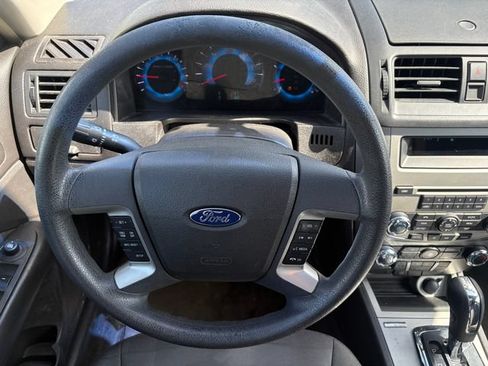 Used 2011 Ford Fusion SE FWD image 23