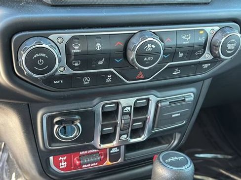 Used 2023 Jeep Gladiator Mojave w/ LED Lighting Group image 31