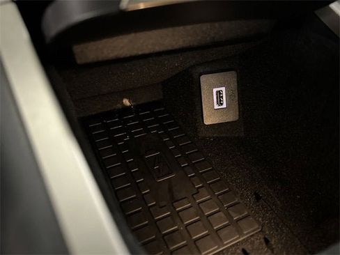 Used 2020 Lincoln Nautilus Reserve w/ Equipment Group 201A image 36