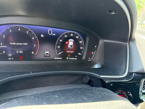 Used 2022 Honda Civic Sport Touring image 8