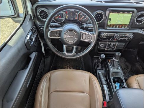 Used 2021 Jeep Wrangler Unlimited Sahara AWD/4WD image 11