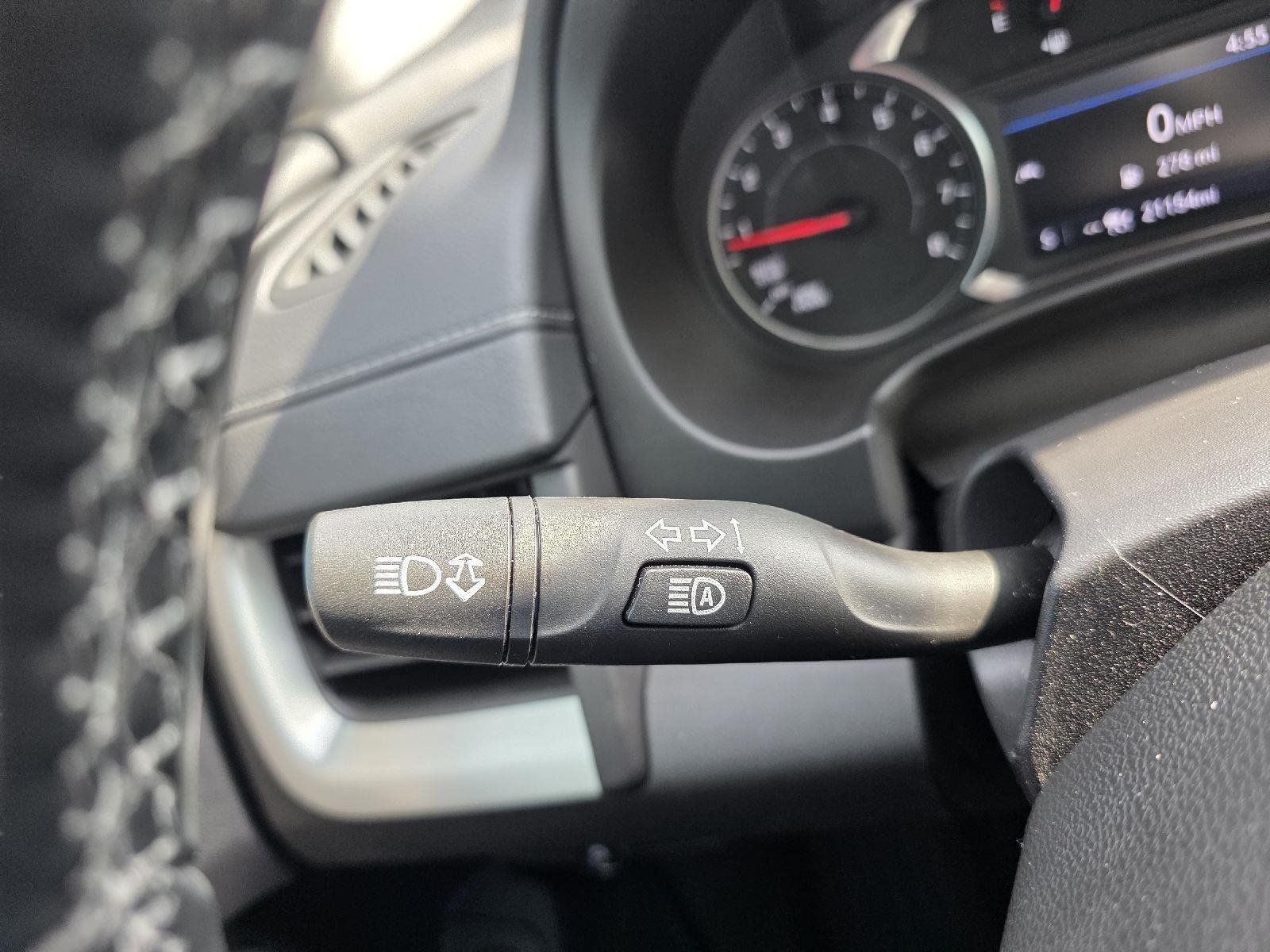 Used 2024 GMC Terrain SLT w/ Elevation Edition FWD image 16