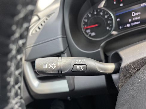 Used 2024 GMC Terrain SLT w/ Elevation Edition FWD image 16
