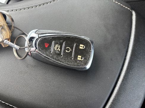 Used 2023 Chevrolet Camaro LT image 24