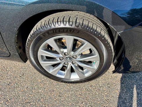 Used 2015 Toyota Camry XLE image 28