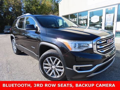 Used 2017 GMC Acadia SLE image 1