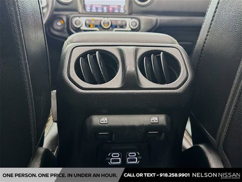 Used 2021 Jeep Wrangler Unlimited Sahara image 26