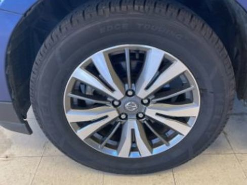 Used 2020 Nissan Pathfinder SL FWD image 35