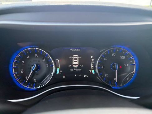 New 2027 Chrysler Pacifica Select FWD image 19