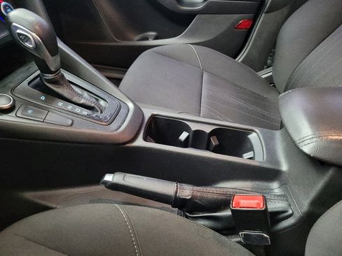 Used 2018 Ford Focus SE FWD image 26