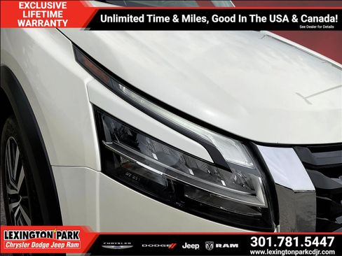 Used 2024 Nissan Pathfinder Platinum AWD/4WD image 32