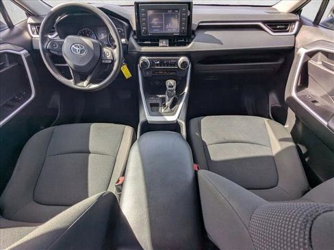 Used 2022 Toyota RAV4 LE FWD image 21