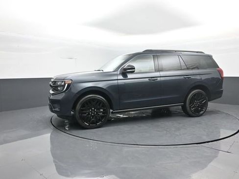 New 2026 Ford Expedition Platinum w/ Stealth Performance Package image 4