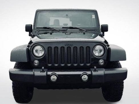 Used 2017 Jeep Wrangler Sport AWD/4WD image 3