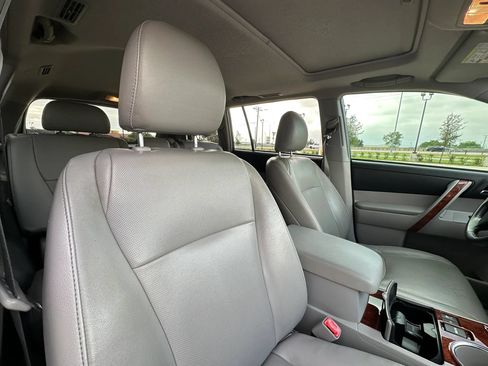 Used 2013 Toyota Highlander Limited AWD/4WD image 23
