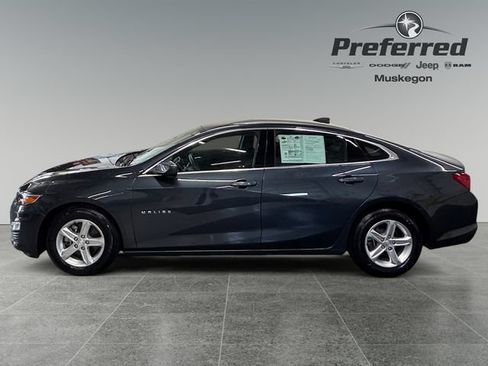 Used 2021 Chevrolet Malibu LS FWD image 9