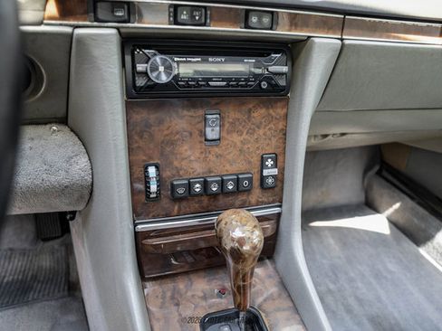 Used 1988 Mercedes-Benz 560 SL image 47