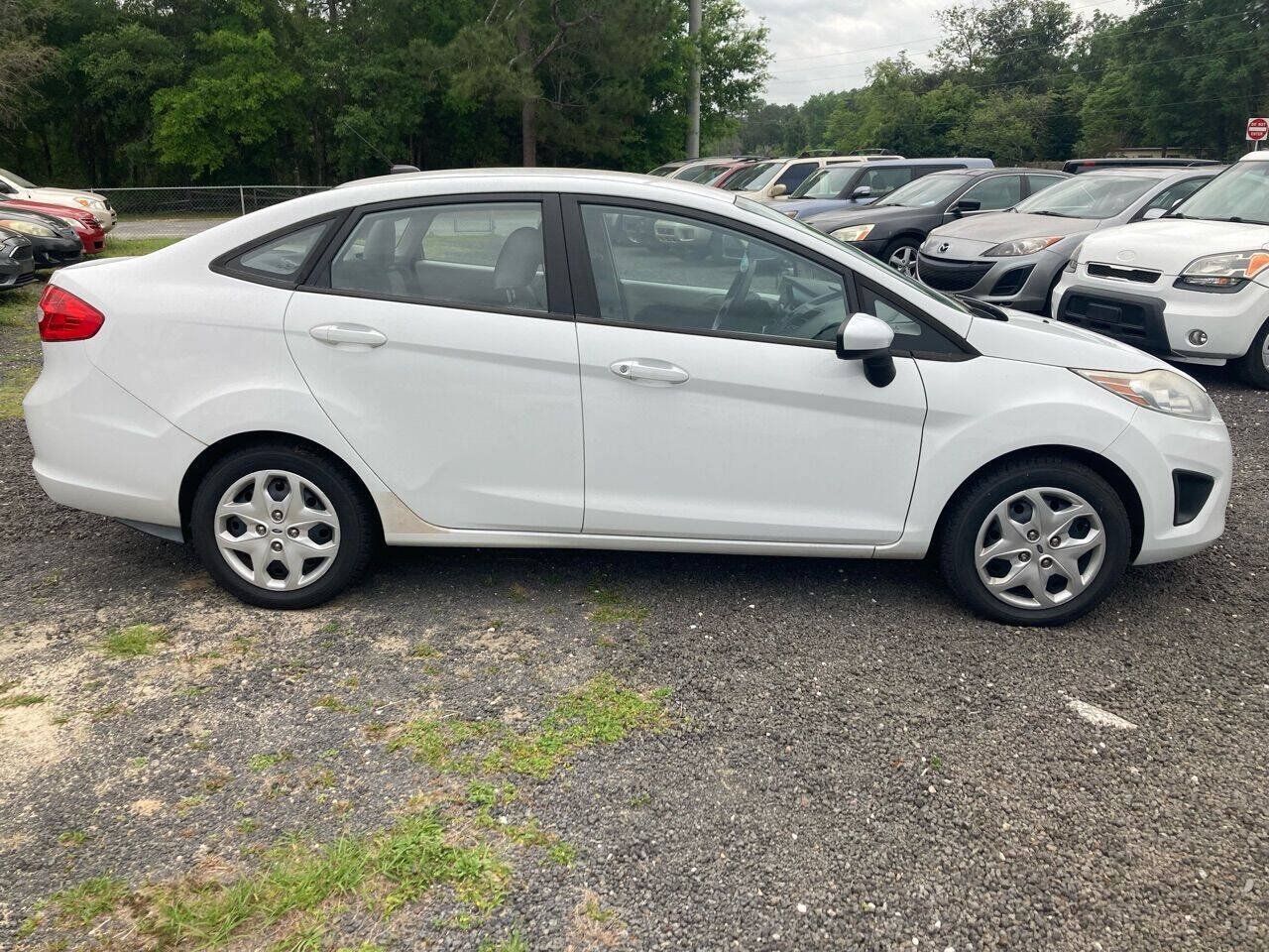 Used 2013 Ford Fiesta S FWD image 21