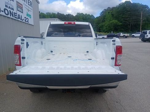 Used 2024 RAM 2500 Tradesman w/ Chrome Appearance Group AWD/4WD image 8