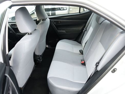 Used 2017 Toyota Corolla L image 11