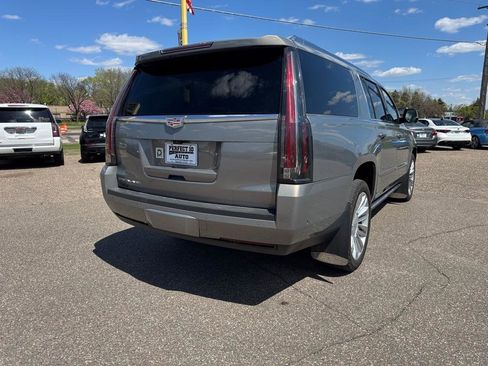 Used 2019 Cadillac Escalade ESV Platinum AWD/4WD image 5