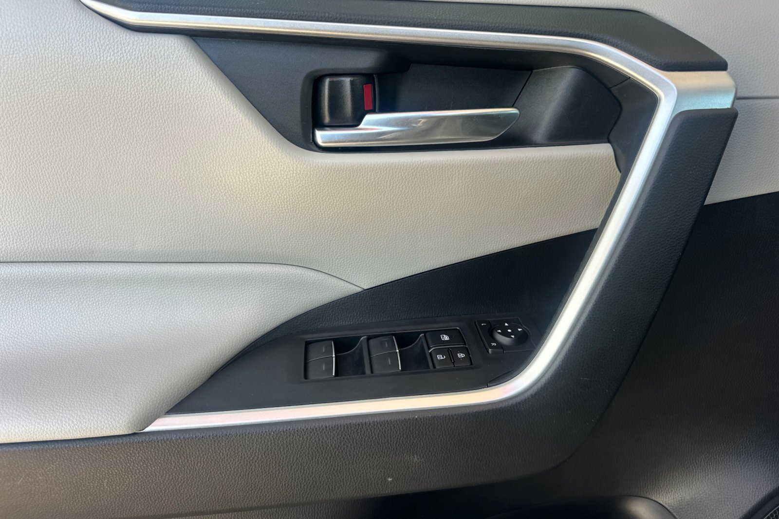 Certified 2023 Toyota RAV4 XLE w/ Convenience Package AWD/4WD image 13