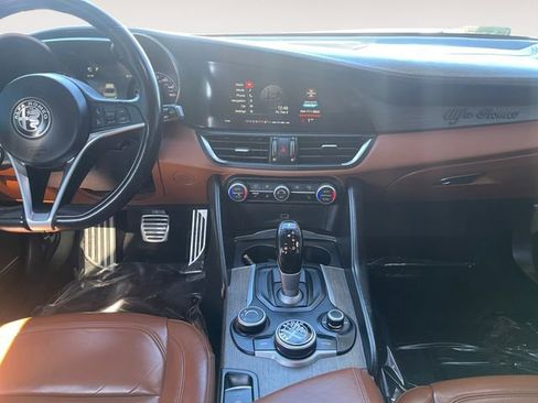 Used 2018 Alfa Romeo Giulia Ti w/ Quick Order Package 22X Lusso image 10